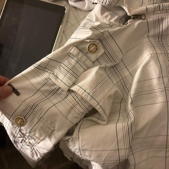 Empyre snowboarding jacket never worn and flawless. - Picture 10 of 16